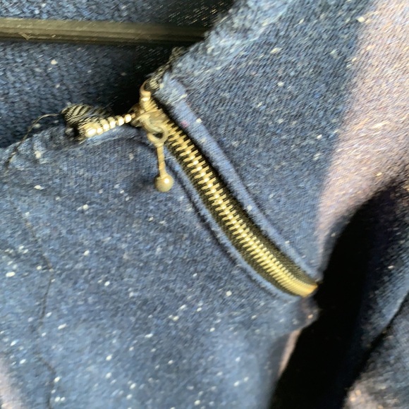 DOUBLE BUNDLE: Indigo blue full sleeves t shirt. Pineapple grey t shirt. - Picture 5 of 6